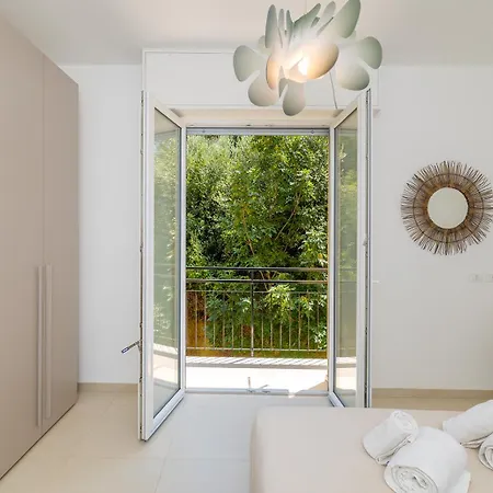 Apartment Dimora Concept-coral Dream Suite-free Parking-bike Room-beautiful Flat Near The Sea Finale Ligure