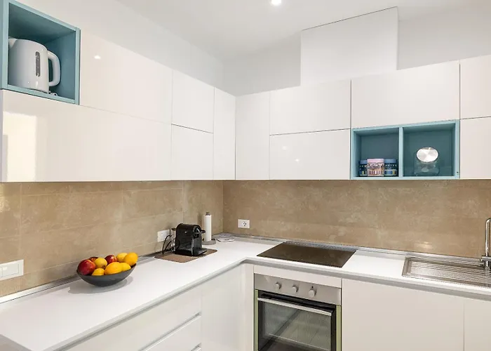 Apartamento Dimora Concept-coral Dream Suite-free Parking-bike Room-beautiful Flat Near The Sea