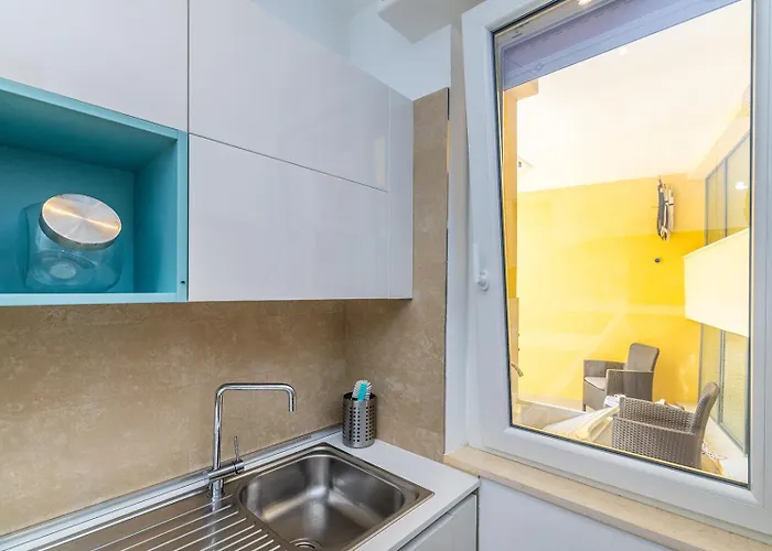 Dimora Concept-coral Dream Suite-free Parking-bike Room-beautiful Flat Near The Sea *