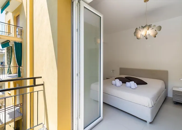 Dimora Concept-coral Dream Suite-free Parking-bike Room-beautiful Flat Near The Sea Apartamento *