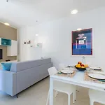 Dimora Concept-coral Dream Suite-free Parking-bike Room-beautiful Flat Near The Sea Appartement