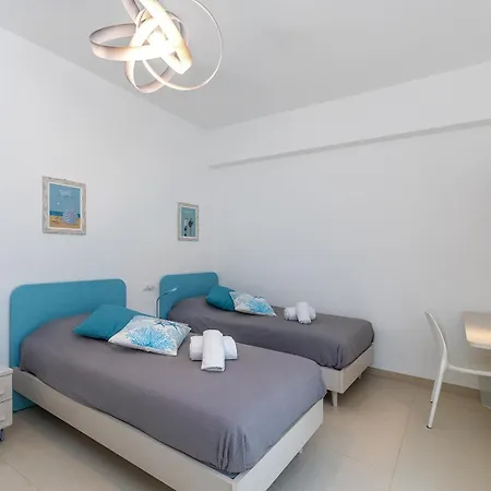 Dimora Concept-coral Dream Suite-free Parking-bike Room-beautiful Flat Near The Sea *