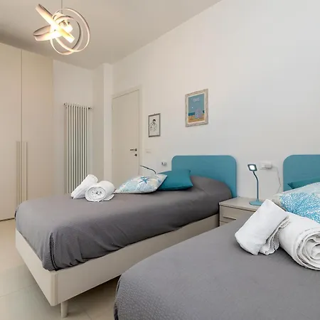 Dimora Concept-coral Dream Suite-free Parking-bike Room-beautiful Flat Near The Sea *