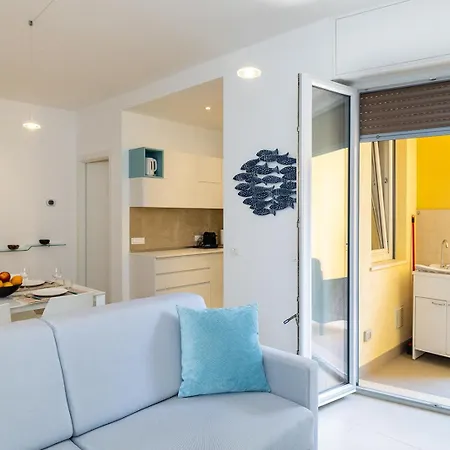 Dimora Concept-coral Dream Suite-free Parking-bike Room-beautiful Flat Near The Sea 아파트 피날레리구레
