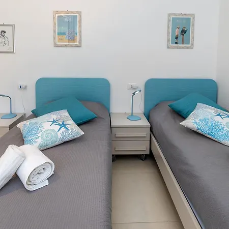 Dimora Concept-coral Dream Suite-free Parking-bike Room-beautiful Flat Near The Sea