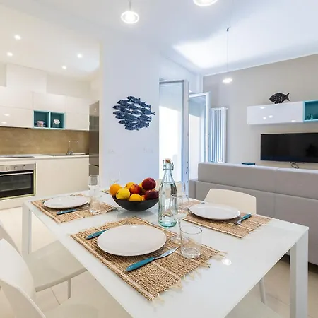 아파트 Dimora Concept-coral Dream Suite-free Parking-bike Room-beautiful Flat Near The Sea