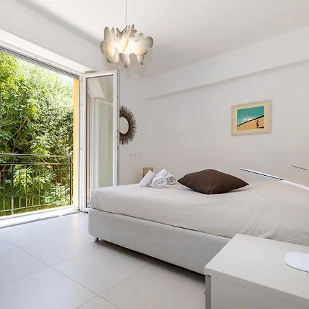 Dimora Concept-coral Dream Suite-free Parking-bike Room-beautiful Flat Near The Sea 피날레리구레