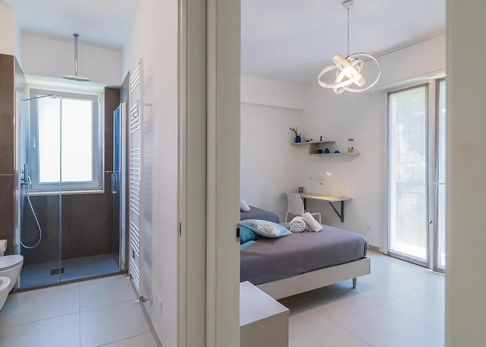 Dimora Concept-coral Dream Suite-free Parking-bike Room-beautiful Flat Near The Sea Lägenhet