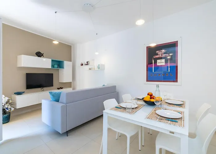 Dimora Concept-coral Dream Suite-free Parking-bike Room-beautiful Flat Near The Sea Lägenhet